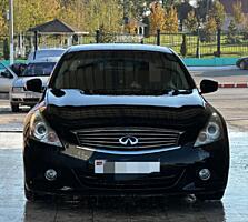 Продам Infinity G37, 2013 год, в отличном состоянии