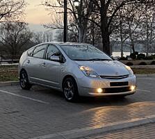 Toyota Prius 2008г. Европеец, бесключевой доступ, музыка JBL. 175км