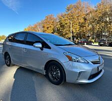 Продам TOYOTA Prius V, гибрид, Газ-Метан