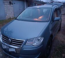 VW Touran 2007год. Бензин-газ(метан)