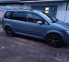 VW Touran 2007год. Бензин-газ(метан)