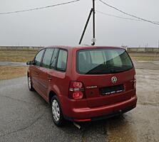 VW Touran 2009г! Свежепригнан из Германии!