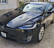 TESLA Model X 75D