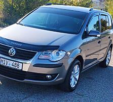 VW-TOURAN 2009г Газ-метан(28 куб) двиг 2.0 мех-ка 5ступ 7-МЕСТ