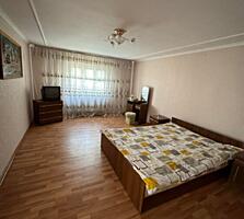 Centru, casa în 2 nivele, 4 odăi (apartament la sol)