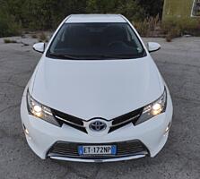 Toyota Auris 1.8 Hybrid 2014 г. в. Номера Приднестровья!