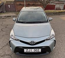 Продам Toyota Prius V