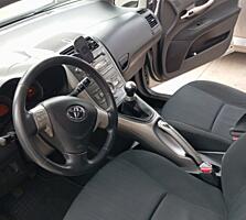 Vînd Toyota Auris 2008 in stare bună