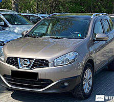 nissan Qashqai+2