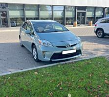 Продам Toyota Prius 30