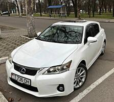 Lexus CT200H 2011 года