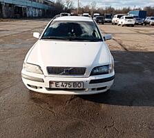 Продаётся volvo v40 2.0