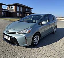 Продам Toyota Prius V