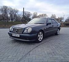 Mercedes Benz E-class (W210)