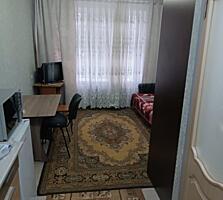 Apartament cu bucatarie, baie si veceu proprie