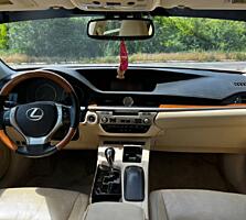 Lexus es 300h. 2014г