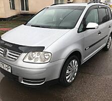 Продам Volkswagen Touran 1.9 TDI 2003 год