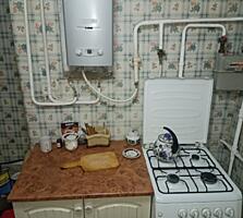 Продам 3-х ком. кв. 2/2 Центр г. Бендеры сталинка.