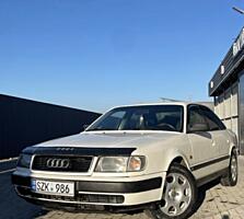 Продам Audi 100 2.0 газ, бензин. В хорошем состоянии.