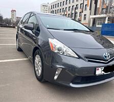 Toyota Prius V 2012 г. 1.8 Гибрид