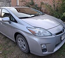 Продам Toyota Prius 2011 года