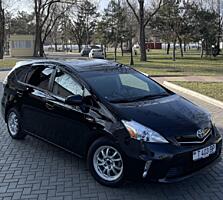 Продам Toyota Prius V 2012 в идеальном состояние