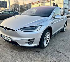 Tesla Model X 90D