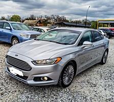 Ford Fusion Titanium гибрид, торг уместен.