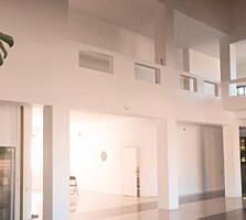 Продам двухэтажный дом 800 кв. м., Совиньон-2.