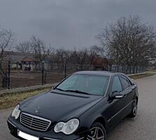 Mercedes C270