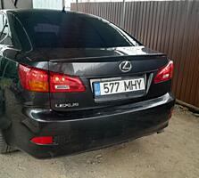 Lexus is 220d