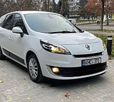 Продам Renault Scenic Grand 2013