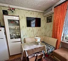 Продам комнату в коммуне 15.5. кв. м., 5/5, ул. Жолио Кюри