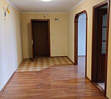 Продается 3КОМ Чешка в Центре р-н 9шк с кухней 13м2