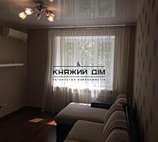 Продається простора 1 кімнатна квартира в Печерському районі по вул. .