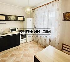 Продам 3-кімнатну квартиру по вул. Срібнокільська, 8. Будинок 1994 ...