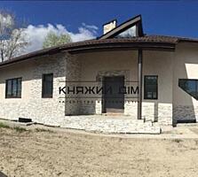 Предлагается на продажу 2-х эт. дом в селе Петровское, Бориспольского