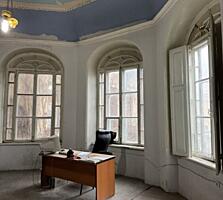 Продам рідкісний історичний особняк у центрі Одеси на вул Ніжинській