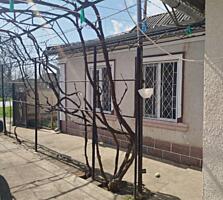 Уютный жилой дом в Центре села Чобручи.
