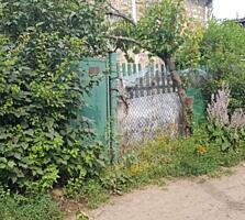 Предлагается к продаже участок с постройками. Общая площадь участка ..