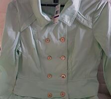 Продам новую брендовую ветровку, раз. 46, 44.