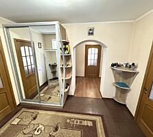 Дом в Центре с мебелью и техникой - Парк Победа. Торг