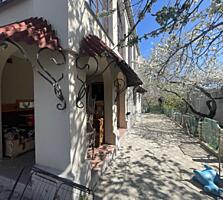 Продаю добротный дом, 2 этажа, Херсонское шоссе -5 Линия.