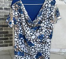 Женские кофты и футболки.