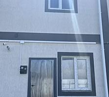 Продам двухуровневую квартиру 46 кв. м., новый дом, Ленпоселок.