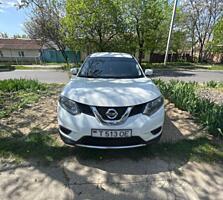Продаю Nissan Rogue 2.5 бензин 2015 г.
