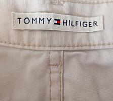 Светлые джинсы Tommy Hilfiger, бренд премиум класса. Укороченные.