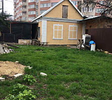 Продаётся пол дома! Выделен в 1-цу. Киевский район/Левитана.