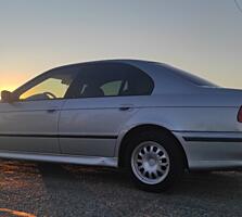 BMW E39 - 2500$