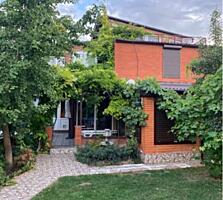 Продажа эксклюзивного 3х этажного дома в Сухом Лимане